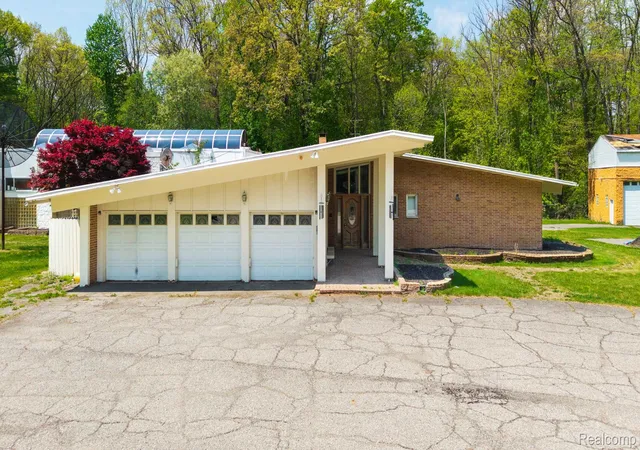 image of 20551 Norwood Dr S, Southfield, MI 48075 | MLS# 20261020161