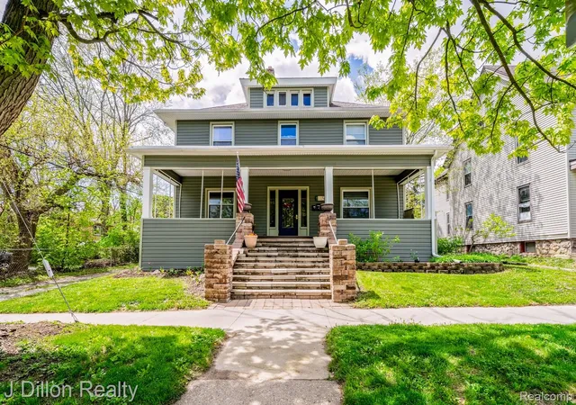 Listing Photo 3 - Condo for sale in building located at 115 College Pl, Ypsilanti, MI 48197