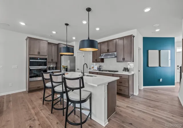 Listing Photo 4 - Condo for sale in building located at 1508 Arcadia Dr, Milford, MI 48381