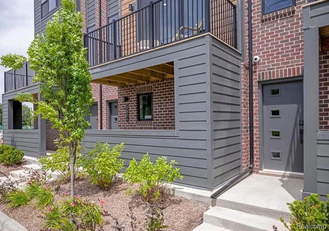Listing Photo 2 - Condo for sale in building located at 3668 Trumbull St, Detroit, MI 48208 - Unit #33