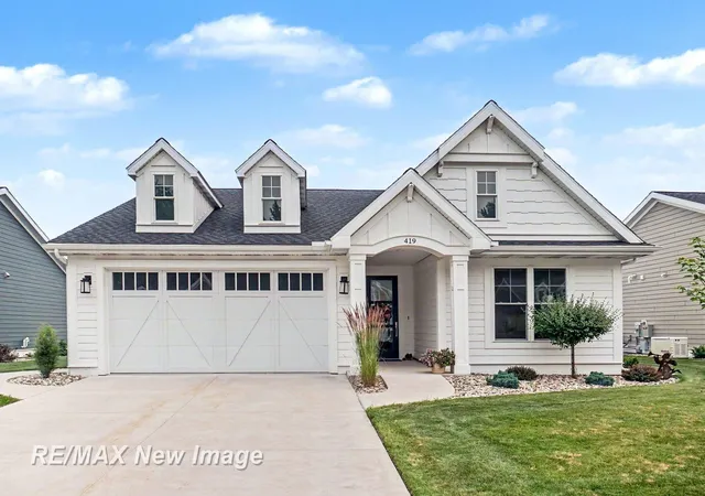 Condo for sale at 419 Copper Leaf Ct, Midland, MI 48642 | MLS# 61050202797