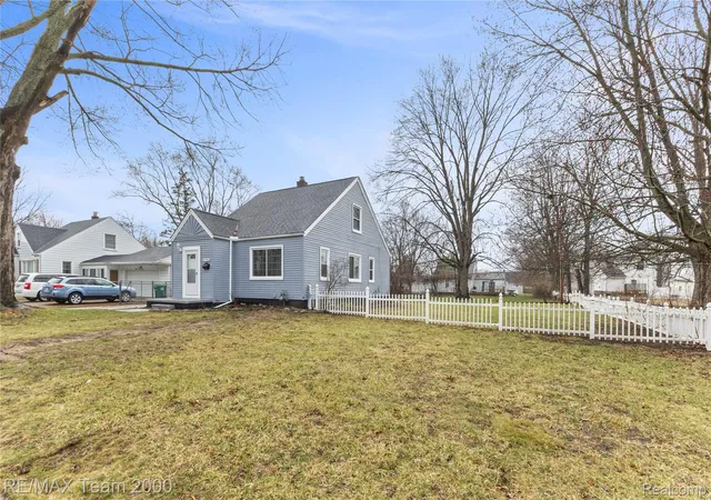 Photo 1 of Sale Pending at 1735 Belton St, Garden City, MI 48135 | MLS# 20261020331 | Listing updated on 2026-07-07