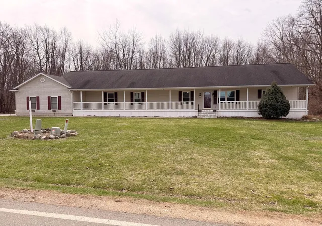 Photo 3 of Single family home for sale at 3767 Van Horn Rd, Jackson, MI 49201 | MLS# 81026012594 | Listing updated on 2026-07-07