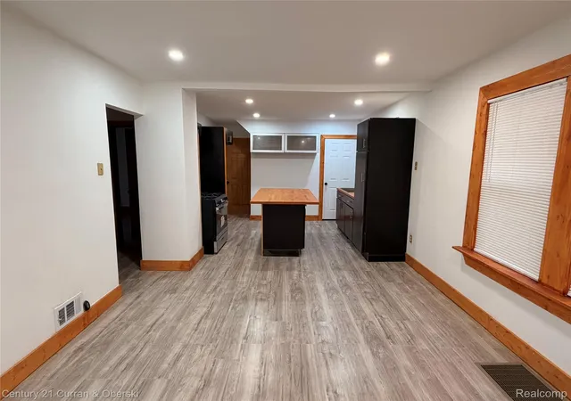 Photo 4 of Single family home for sale at 10008 Manor St, Detroit, MI 48204 | MLS# 20261020627 | Listing updated on 2026-07-06