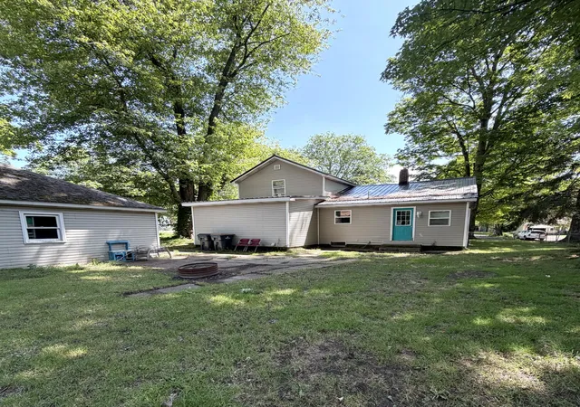 2nd image of 112 Alexander St, Bangor, MI 49013 | MLS# 69026012640