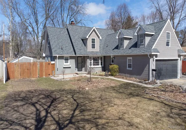 Photo 1 of Single family home for sale at 1117 Glendale St, Midland, MI 48642 | MLS# 20261020697 | Listing updated on 2026-07-07