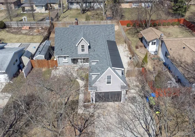 Photo 4 of Single family home for sale at 1117 Glendale St, Midland, MI 48642 | MLS# 20261020697 | Listing updated on 2026-07-07