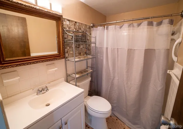 Homes for sale in Wyandotte City Wayne, MI | 20 Chestnut St #302, Wyandotte City Wayne, MI 48192 | MLS# 20261020781