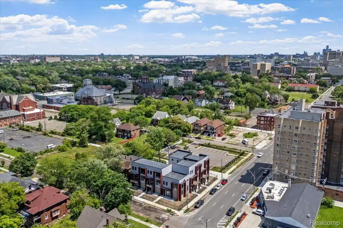 Listing Photo 1 - Condo for sale in 8744 2nd Ave located at 8744 2nd Ave, Detroit, MI 48202 - Unit 8744 2nd Avenue