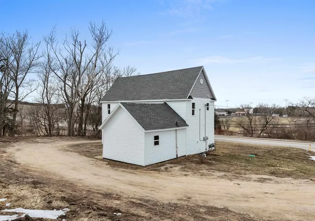 4th image of 701 W Main St, Manton, MI 49663 | MLS# 78080066470