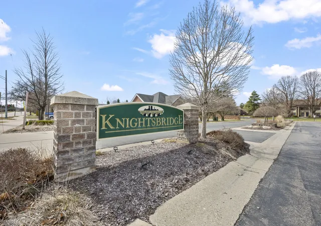 Photo 2 of Condo for sale at 4376 Knightsbridge Ln, West Bloomfield, MI 48323 | MLS# 81026012778 | Listing updated on 2026-07-29