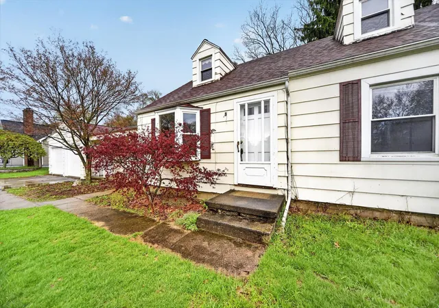 image of 206 Pleasantview Dr, Battle Creek, MI 49017 | MLS# 65026012785