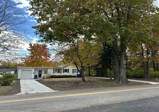 Photo 1 of Multi family home for sale at 707 N Maple St, Saugatuck, MI 49453 | MLS# 66026012799 | Listing updated on 2026-09-18