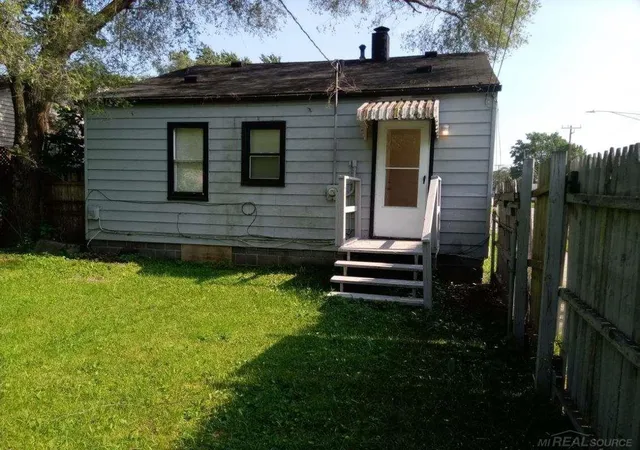 3rd image of 13005 Sidonie Ave, Warren, MI 48089 | MLS# 58050203013