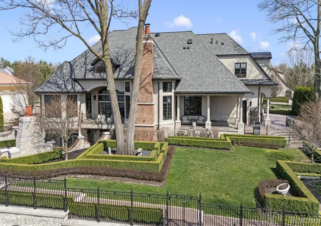 Photo 4 of Single family home for sale at 18939 Bella Vista Ct, Northville, MI 48168 | MLS# 20261020966 | Listing updated on 2026-09-18