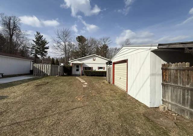 3rd image of 8705 E James St, White Cloud, MI 49349 | MLS# 71026012982