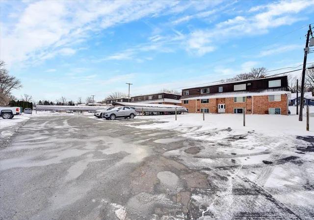 Listing Photo 4 - Condo for sale in building located at 1617 S Riverside Ave C 18, Saint Clair, MI 48079 - Unit #4