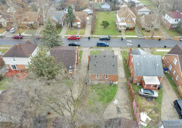 Photo 3 of Single family home for sale at 6839 Rosemont Ave, Detroit, MI 48228 | MLS# 20261021266 | Listing updated on 2026-08-31