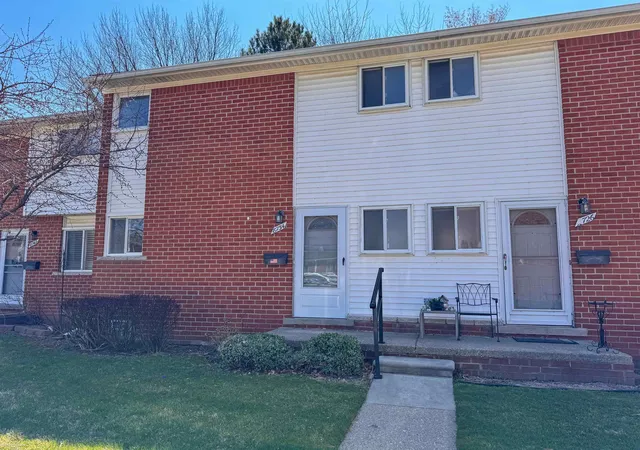 Homes for sale in Center Line, MI | 8734 Sterling St, Center Line, MI 48015 | MLS# 58050203111