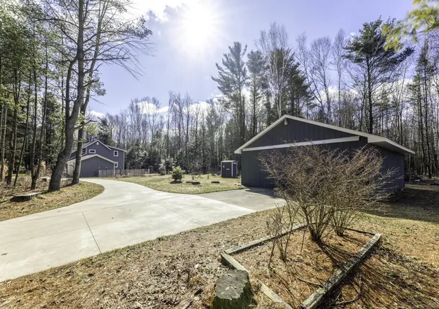 Photo 3 of Single family home for sale at 7142 Aitken Rd, Lexington, MI 48450 | MLS# 58050203122 | Listing updated on 2026-09-09