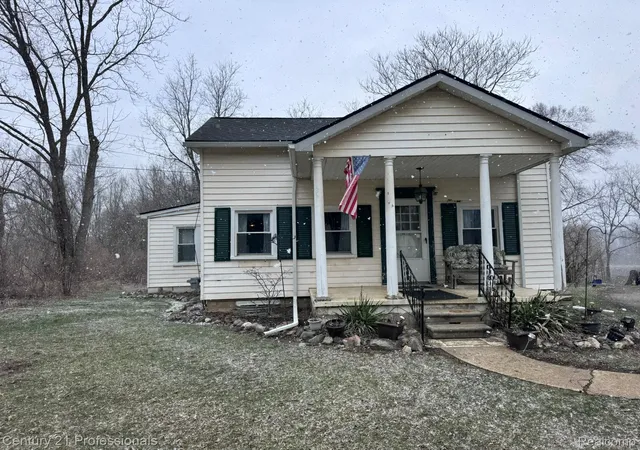 4th image of 2021 W Rose Cdnter Rose Center Rd, Holly, MI 48442 | MLS# 20261021392