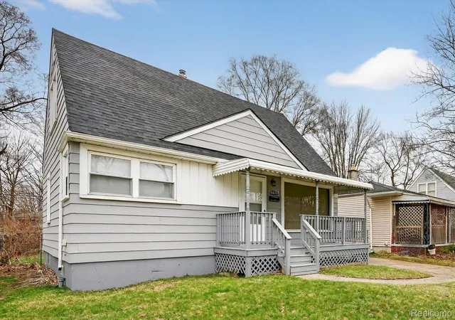 Photo 3 of Single family home for sale at 18678 Gaylord, Redford, MI 48240 | MLS# 20261021404 | Listing updated on 2026-08-21