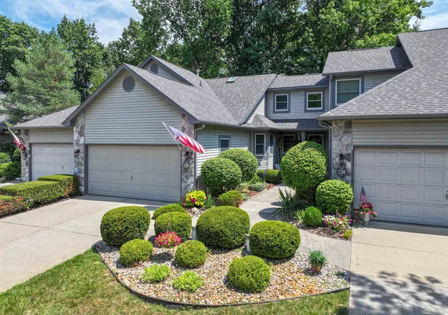 Photo 1 of Condo for sale at 2338 Golden Pond Ct, Fenton, MI 48430 | MLS# 5050203151 | Listing updated on 2026-09-04