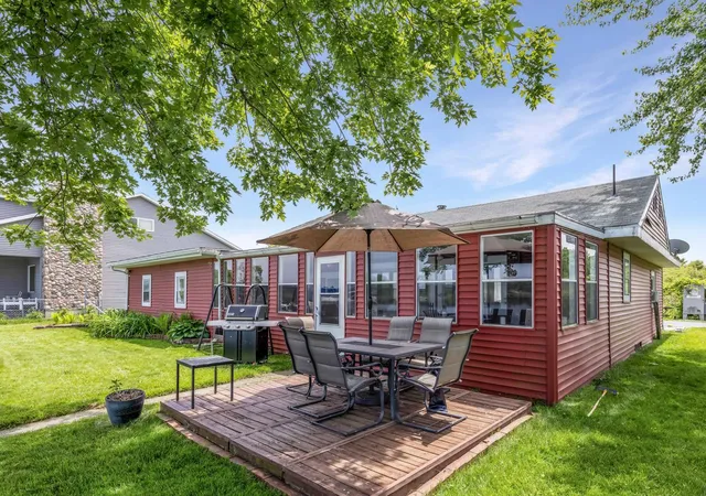 3rd image of 68258 Cassopolis Rd, Cassopolis, MI 49031 | MLS# 69026013205