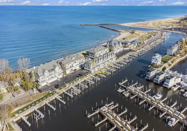 3rd image of 409 Lake Dr #10, New Buffalo, MI 49117 | MLS# 69026013217