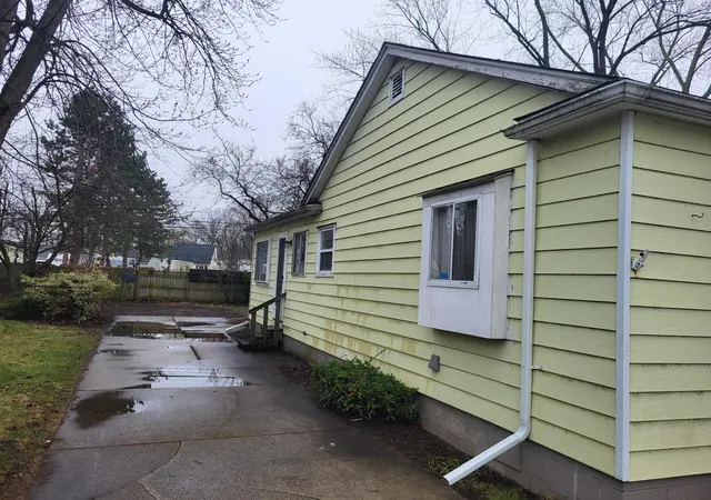 2nd image of 20304 E Eight Mile Rd, Harper Woods, MI 48225 | MLS# 81026013290