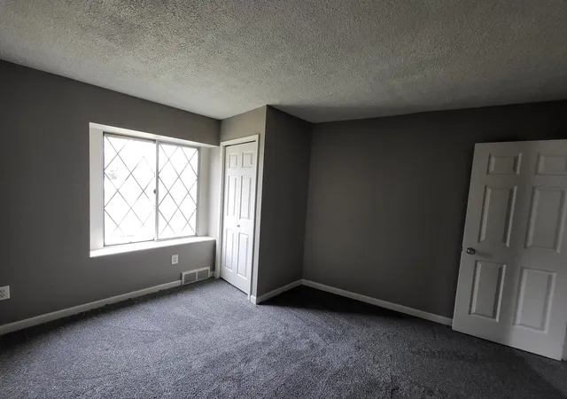 4th image of 20304 E Eight Mile Rd, Harper Woods, MI 48225 | MLS# 81026013290