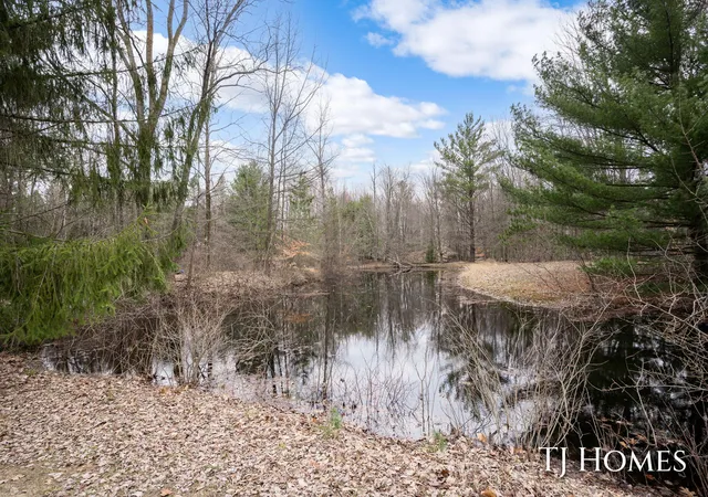 3rd image of 5818 E Sternberg Rd, Fruitport, MI 49415 | MLS# 65026013287