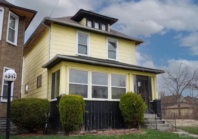 2nd image of 4336 Larchmont St, Detroit, MI 48204 | MLS# 20261021588
