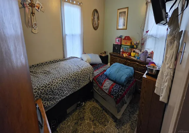 Photo 4 of Single family home for sale at 29100 Michigan St, Roseville, MI 48066 | MLS# 58050203204 | Listing updated on 2026-04-09