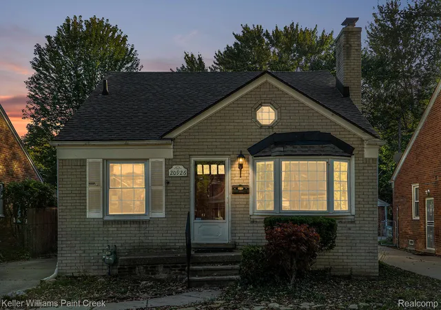 2nd image of 20926 Lennon St, Harper Woods, MI 48225 | MLS# 20261021610