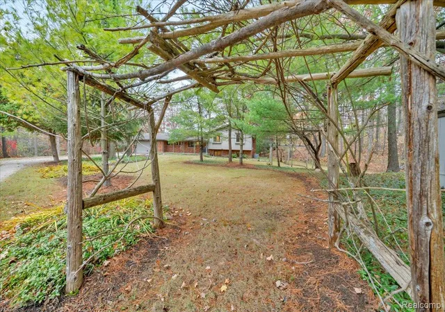 3rd image of 75 Ridgemont Rd, Oxford, MI 48370 | MLS# 20261021661