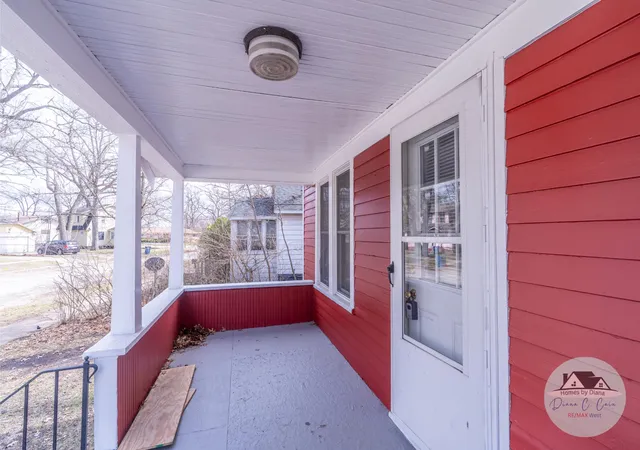 Photo 3 of Single family home for sale at 71 Crescent Ave, Muskegon, MI 49444 | MLS# 71026013430 | Listing updated on 2026-08-04