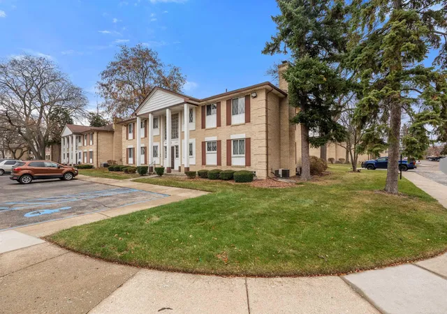 2nd image of 29265 Hayes Rd, Warren, MI 48088 | MLS# 58050203251