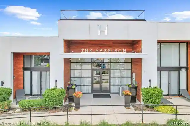 Listing Photo 53 - Condo for sale in 533 E Harrison Ave located at 533 E Harrison Ave, Royal Oak, MI 48067 - Unit #35