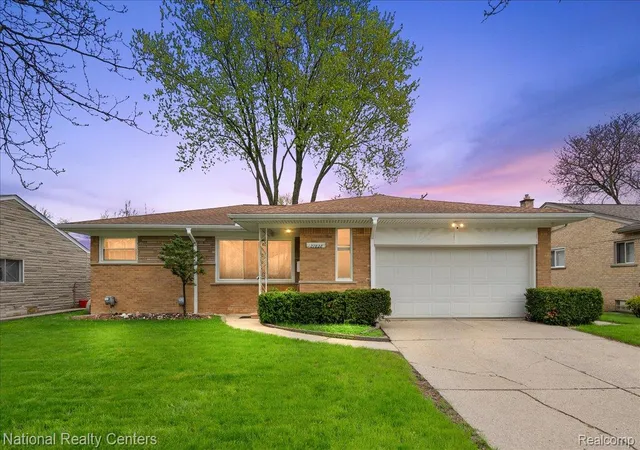 Photo 1 of Single family home for sale at 27828 Santa Ana Dr, Warren, MI 48093 | MLS# 20261021784 | Listing updated on 2026-07-07