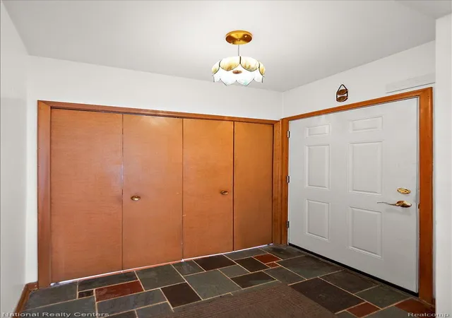 Photo 3 of Single family home for sale at 27828 Santa Ana Dr, Warren, MI 48093 | MLS# 20261021784 | Listing updated on 2026-07-07