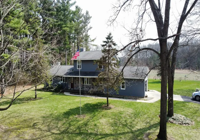 2nd image of 26641 60th Ave, Mattawan, MI 49071 | MLS# 66026013487