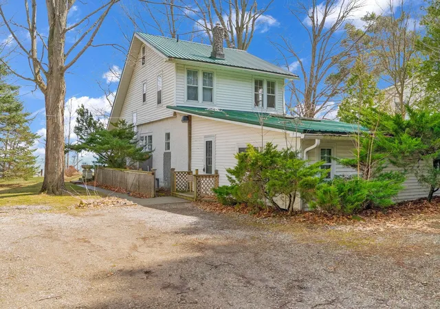 5th image of 4055 Lakeshore Rd, Lexington, MI 48450 | MLS# 58050203274