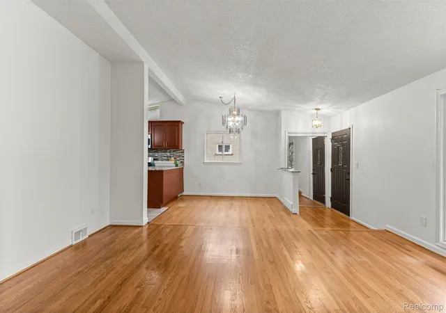 Photo 4 of Single family home for sale at 7423 Amboy St, Dearborn Heights, MI 48127 | MLS# 20261021860 | Listing updated on 2026-07-07