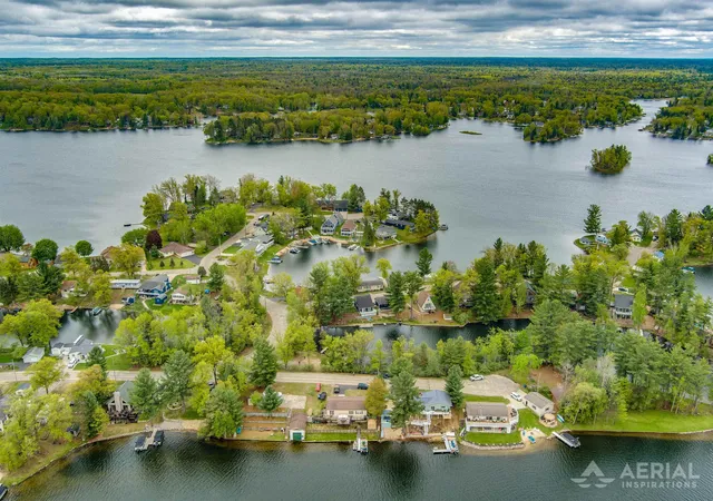 Photo 3 of Single family home for sale at 1929 Mohawk Trl, West Branch, MI 48661 | MLS# 77080066605 | Listing updated on 2026-09-02
