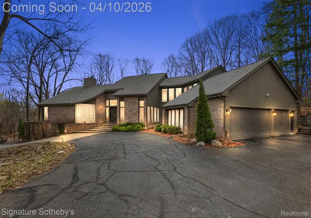 Photo 1 of Mansion for sale at 4650 Lahser Rd, Bloomfield Hills, MI 48302 | MLS# 20261022087 | Listing updated on 2026-09-14