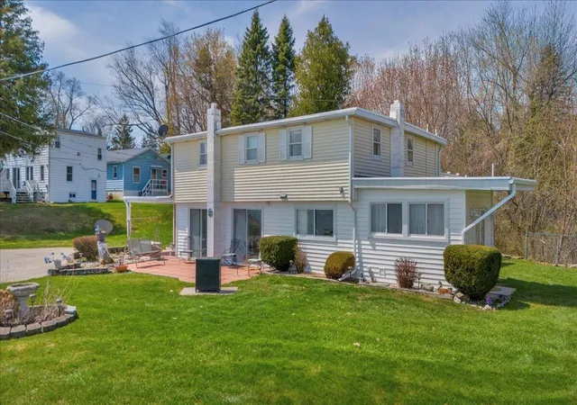 Photo 3 of Single family home for sale at 7226 Lakeview Dr, Lexington, MI 48450 | MLS# 81026013749 | Listing updated on 2026-07-15