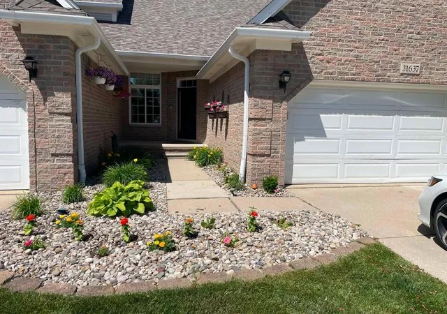 4th image of 31637 Beaver Cir, New Boston, MI 48164 | MLS# 81026013770