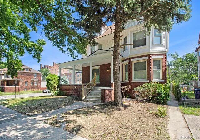 Photo 3 of Single family home for sale at 605 Calvert St, Detroit, MI 48202 | MLS# 20261022405 | Listing updated on 2026-07-11