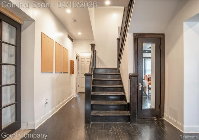 Homes for sale in Detroit, MI | 30 Lawrence St, Detroit, MI 48202 | MLS# 20261022562